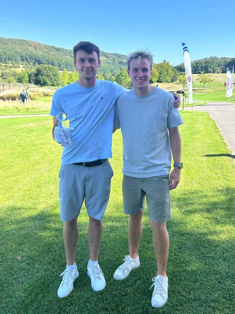 Stříbro pro FFÚ v Univerzitní golfové lize